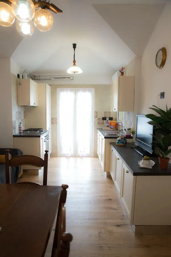 Brenin Apartment Varazze
